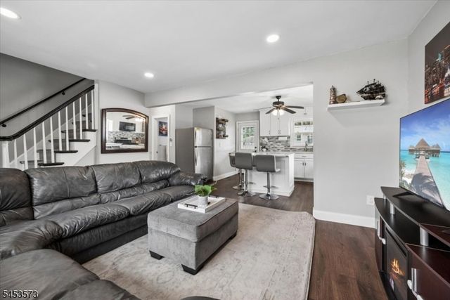 813 Raritan Ave, Manville Boro, NJ 08835