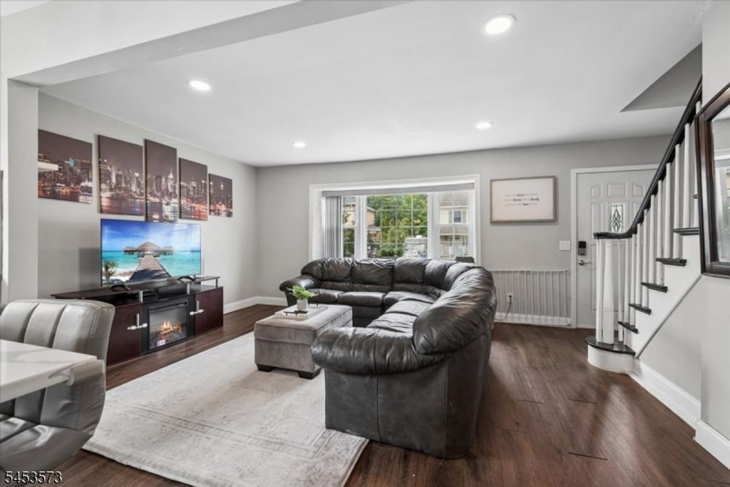 813 Raritan Ave, Manville Boro, NJ 08835 — photo 5