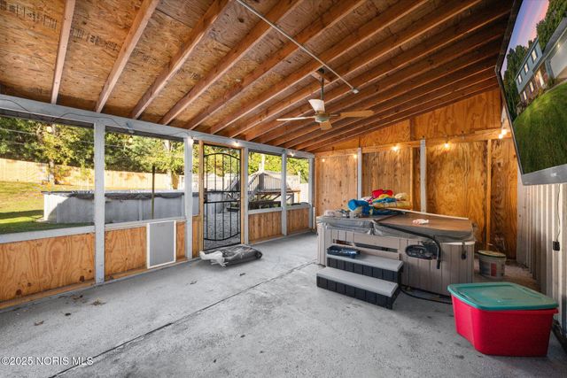 5709 Plantation Drive, Toledo, OH 43623