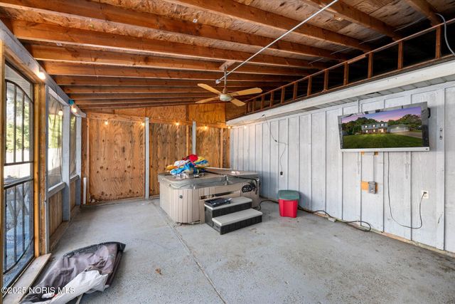 5709 Plantation Drive, Toledo, OH 43623