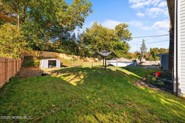 5709 Plantation Drive, Toledo, OH 43623