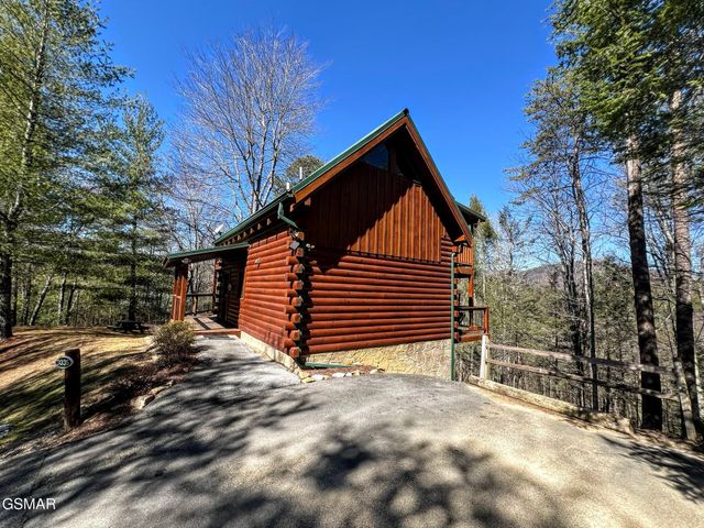 3035 Brothers Way, Sevierville, TN 37862