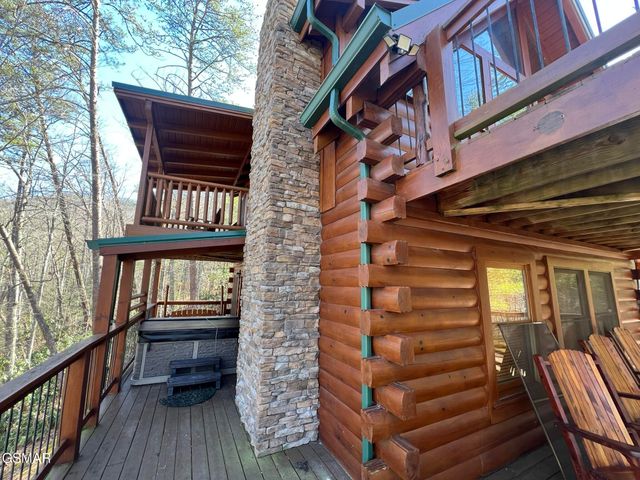 3035 Brothers Way, Sevierville, TN 37862