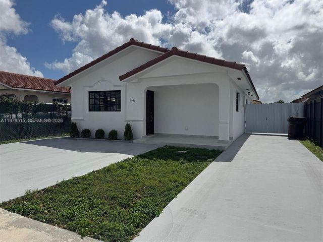 2682 W 70th Pl, Hialeah, FL 33016