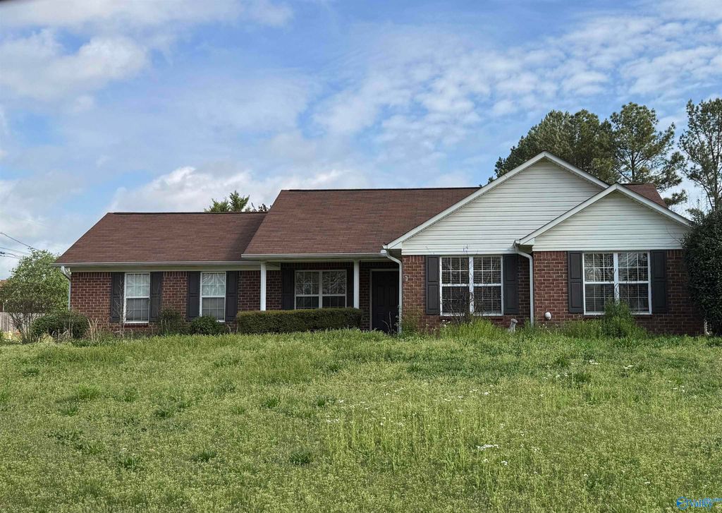 103 Balsam Poplar Way, Harvest, AL 35749