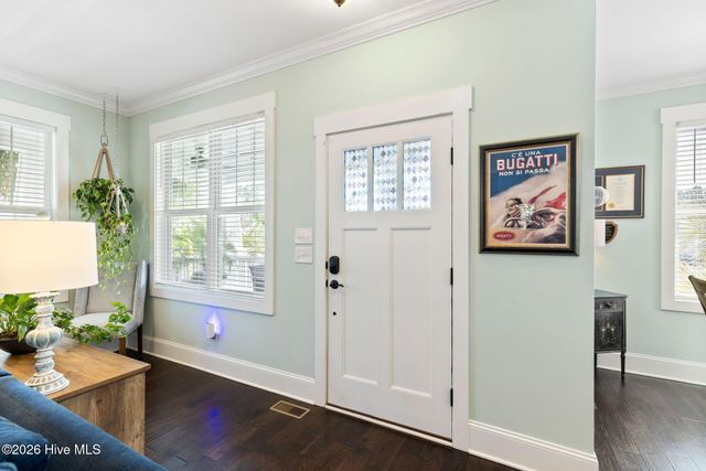 1236 N Caswell Avenue, Southport, NC 28461