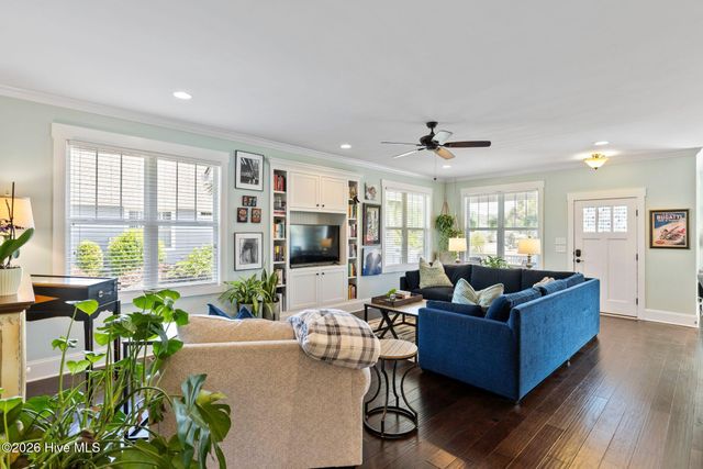 1236 N Caswell Avenue, Southport, NC 28461