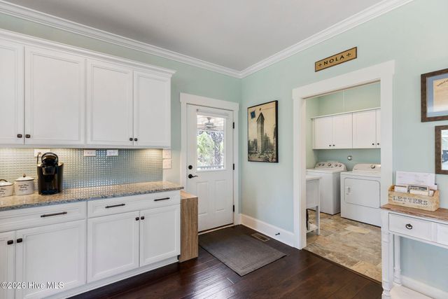 1236 N Caswell Avenue, Southport, NC 28461