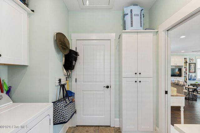 1236 N Caswell Avenue, Southport, NC 28461