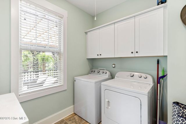 1236 N Caswell Avenue, Southport, NC 28461