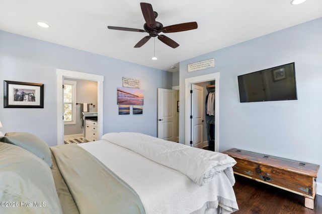 1236 N Caswell Avenue, Southport, NC 28461