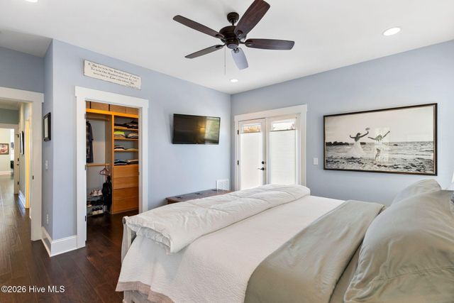 1236 N Caswell Avenue, Southport, NC 28461