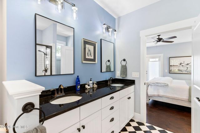 1236 N Caswell Avenue, Southport, NC 28461