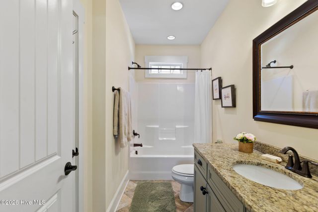 1236 N Caswell Avenue, Southport, NC 28461