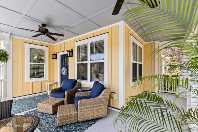 1236 N Caswell Avenue, Southport, NC 28461