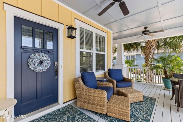 1236 N Caswell Avenue, Southport, NC 28461