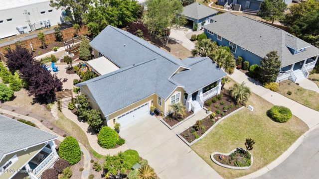 1236 N Caswell Avenue, Southport, NC 28461