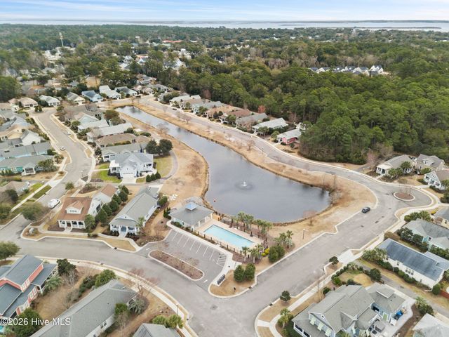 1236 N Caswell Avenue, Southport, NC 28461