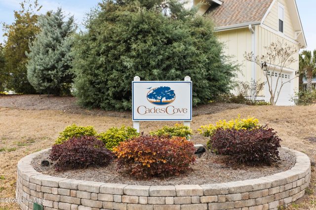 1236 N Caswell Avenue, Southport, NC 28461