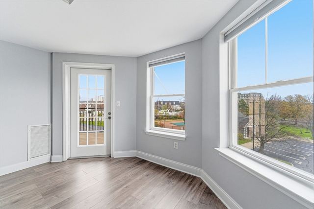 10 Seaport Dr 2311, Quincy, MA 02171