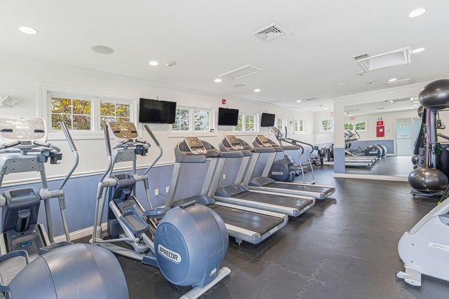 10 Seaport Dr 2311, Quincy, MA 02171