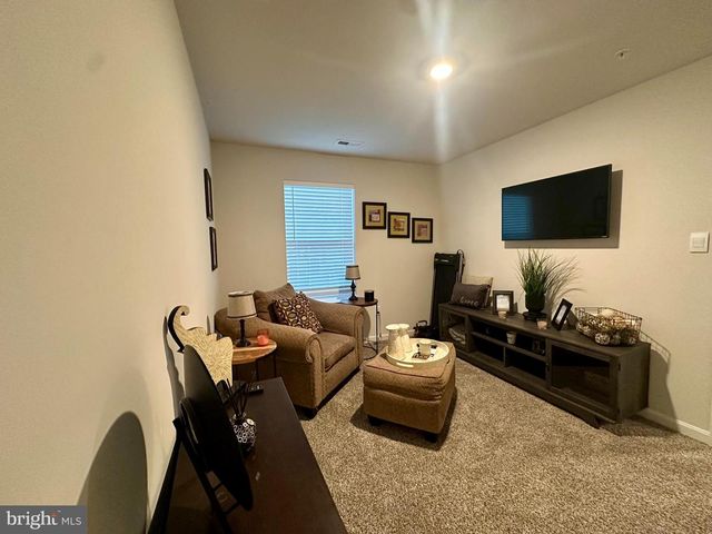 462 MOSSY GROVE LN, La Plata, MD 20646