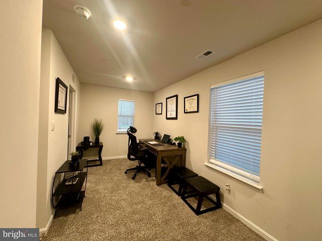 462 MOSSY GROVE LN, La Plata, MD 20646