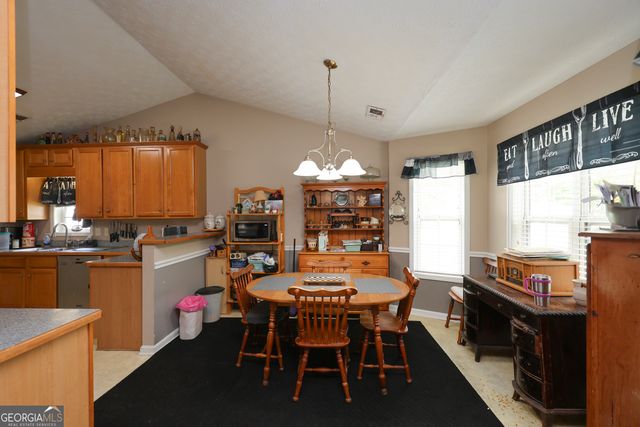 270 Roberts Trail, Locust Grove, GA 30248