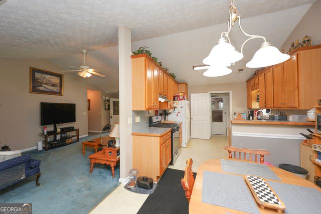 270 Roberts Trail, Locust Grove, GA 30248