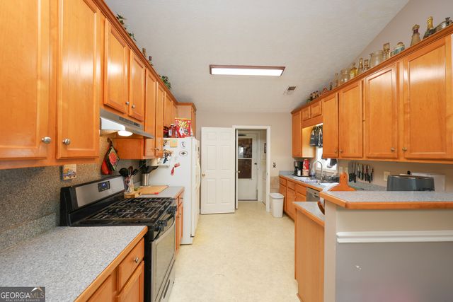 270 Roberts Trail, Locust Grove, GA 30248