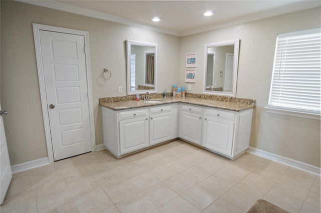892 Melody Lane, Crystal Beach, TX 77650