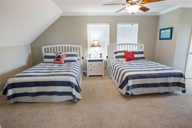 892 Melody Lane, Crystal Beach, TX 77650