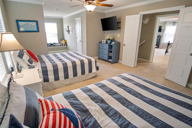 892 Melody Lane, Crystal Beach, TX 77650