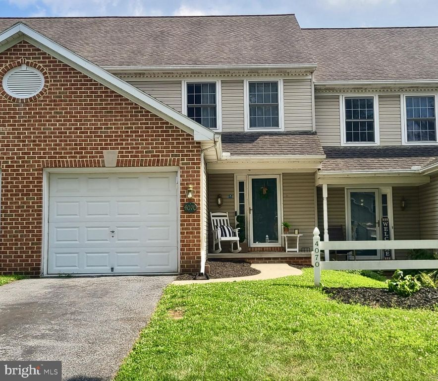 4070 BUTTONWOOD DR, Mount Joy, PA 17552