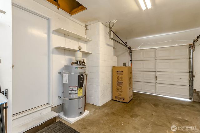 30303 6th Avenue SW, Federal Way, WA 98023