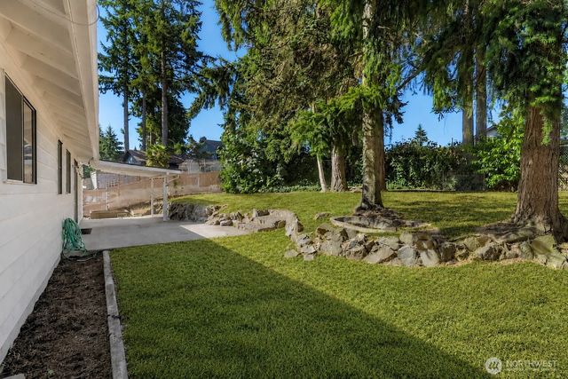 30303 6th Avenue SW, Federal Way, WA 98023