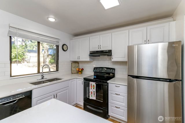 30303 6th Avenue SW, Federal Way, WA 98023