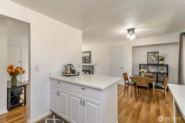 30303 6th Avenue SW, Federal Way, WA 98023