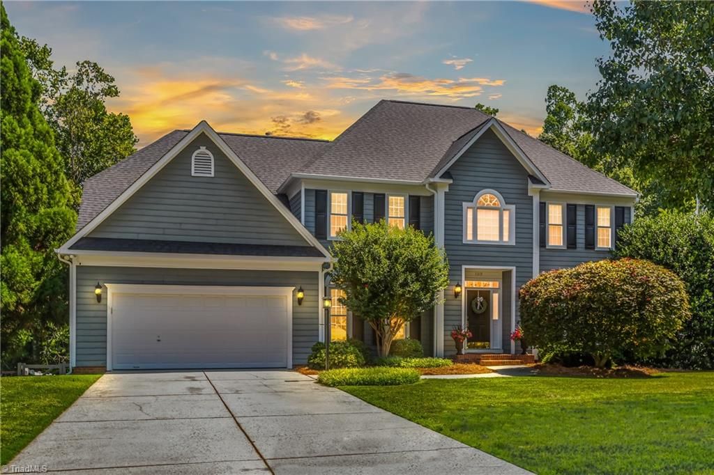 3219 Peninsula Drive, Jamestown, NC 27282