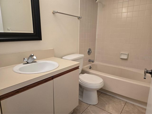 251 FENWICK DRIVE 14, Venice, FL 34285