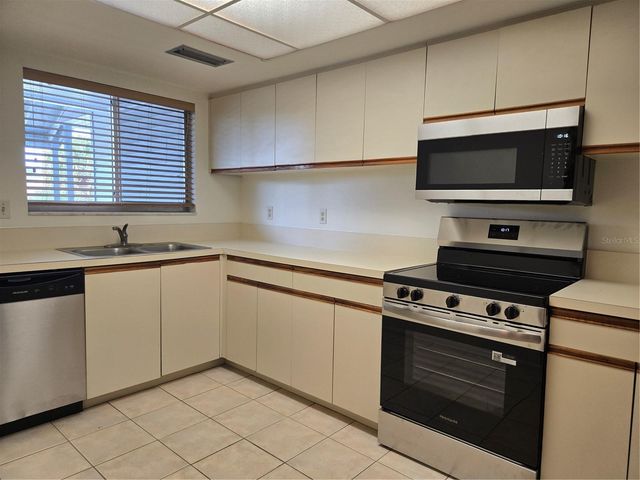 251 FENWICK DRIVE 14, Venice, FL 34285