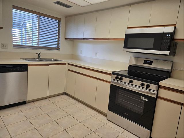 251 FENWICK DRIVE 14, Venice, FL 34285