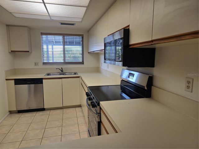 251 FENWICK DRIVE 14, Venice, FL 34285