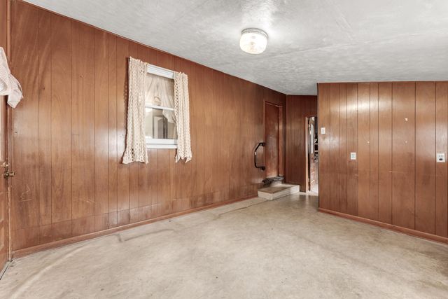 2441 N Prospect Avenue, Springfield, MO 65803