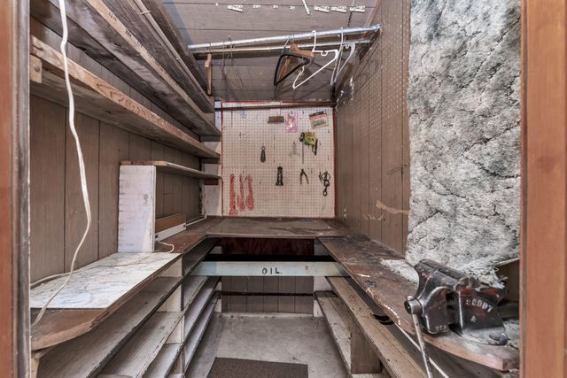 2441 N Prospect Avenue, Springfield, MO 65803