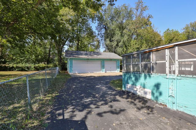 2441 N Prospect Avenue, Springfield, MO 65803