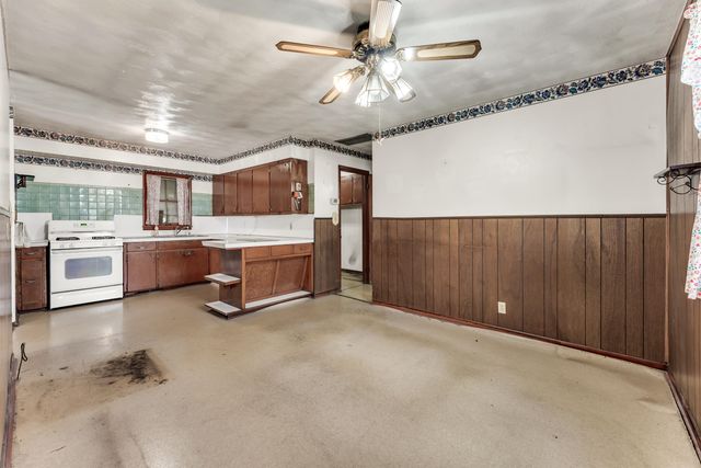 2441 N Prospect Avenue, Springfield, MO 65803