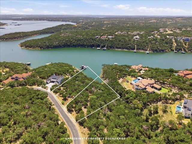 18005 Breakwater DR, Jonestown, TX 78645