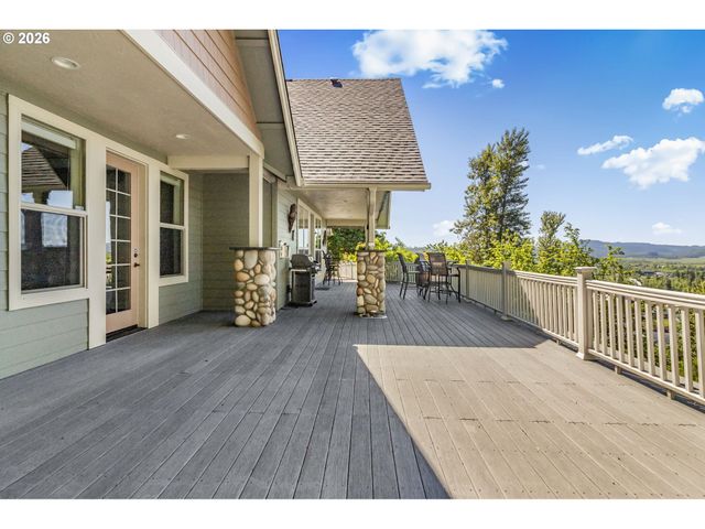733 QUEENS Ave, Creswell, OR 97426