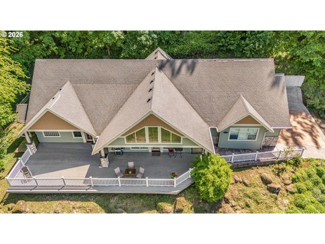 733 QUEENS Ave, Creswell, OR 97426
